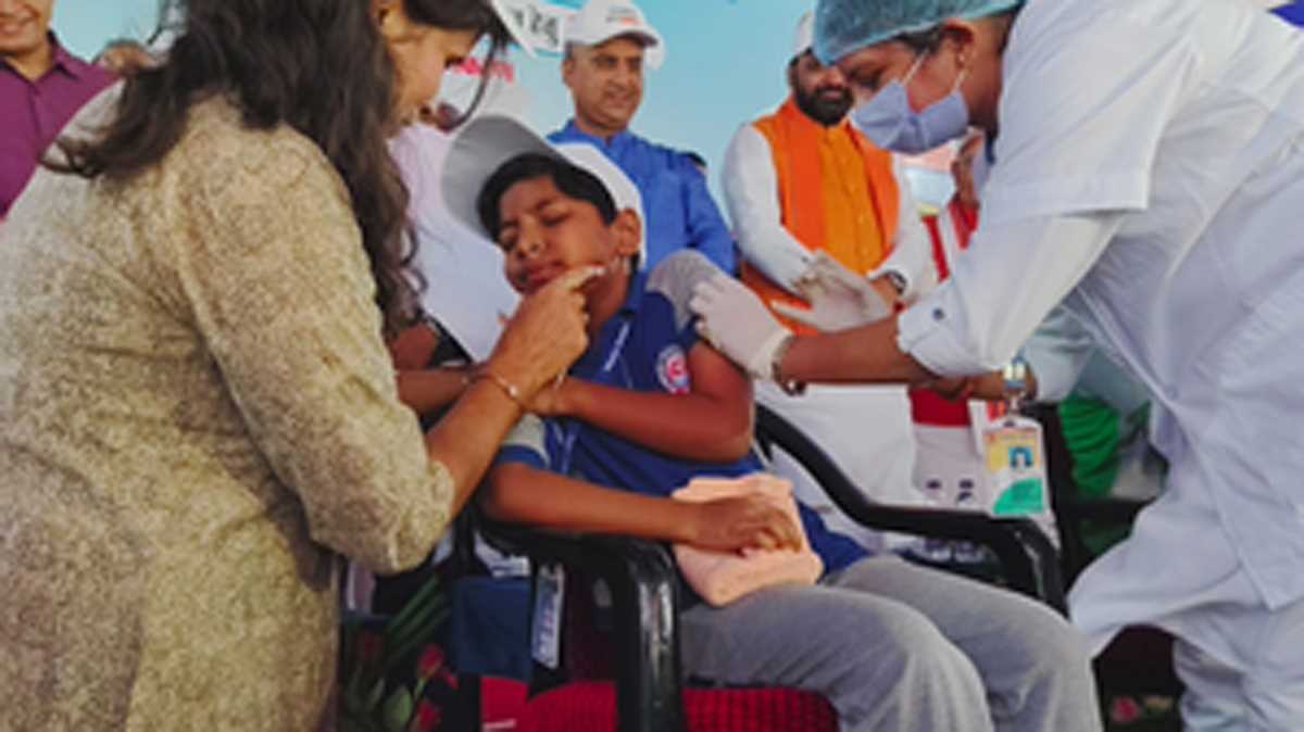 बिहार में ‘मुख्यमंत्री बालिका कैंसर प्रतिरक्षण’ योजना शुरू, 9 से 14 साल की बालिकाओं को लगाया टीका